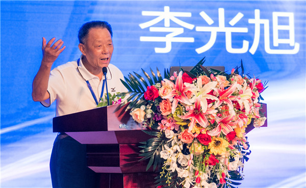 重慶市職業(yè)教育學(xué)會(huì)常務(wù)副會(huì)長(zhǎng)兼秘書(shū)長(zhǎng)李光旭同志講話.jpg